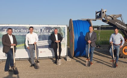 Spatenstich zum Start des Breitbandausbaus in Winsen (Aller)
